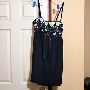 NWOT Jessica McClintock Black & Cream Cocktail dress Women’s Size 8